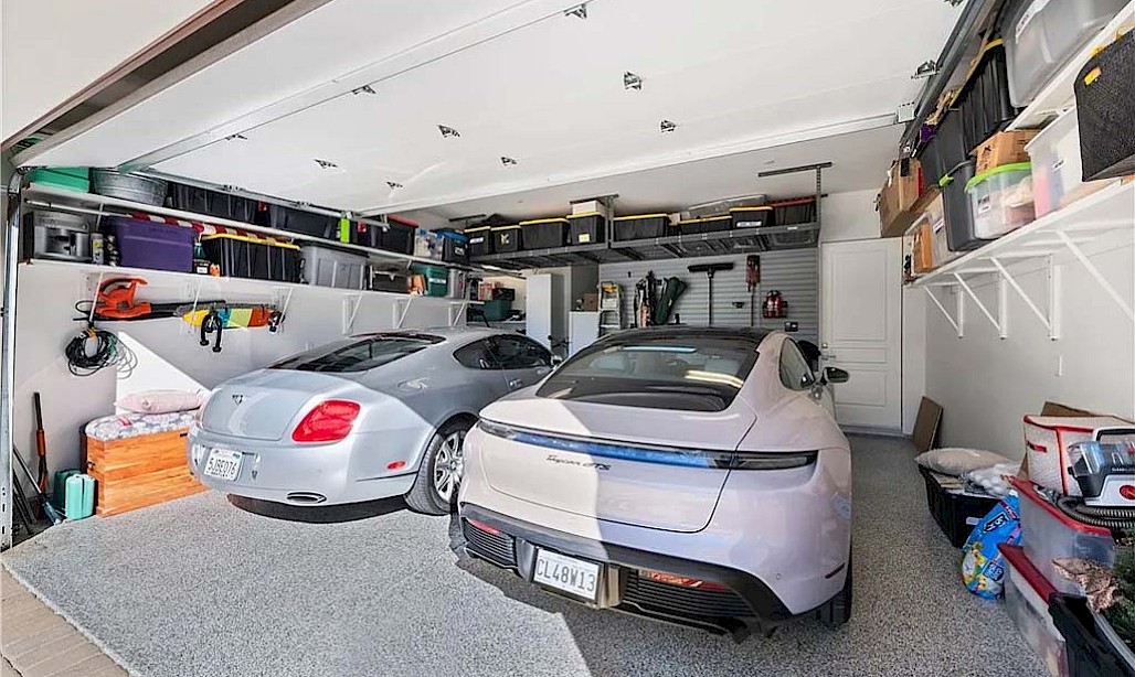 54440 W Residence Club Dr garage