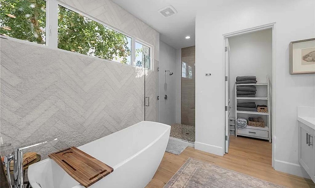 54440 W Residence Club Dr bathroom